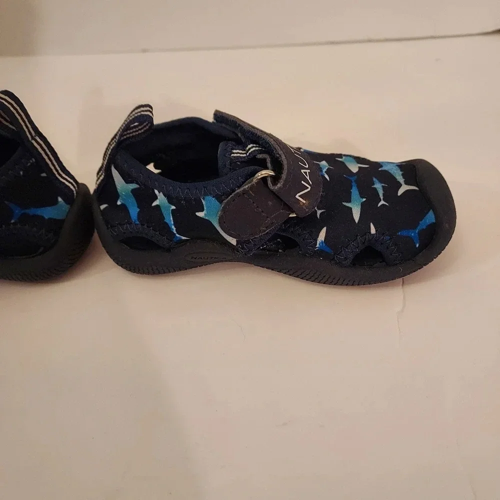 Nautica Shark Print Protective Water Shoes, Closed-Toe Sport Sandal in Size 5